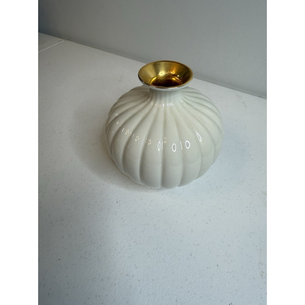 Vtg Lenox Ivory Sweet Briar Bud Vase Ribbed w Gold Inside 4.75" USA